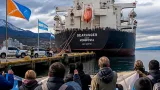 Tierra del Fuego repudia el amarre del petrolero británico en Ushuaia y reclama fin de la intervención del puerto