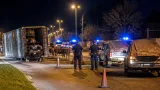 Vuelco de camión y cinco aprehendidos por presunto abigeato en Villa Gobernador Gálvez