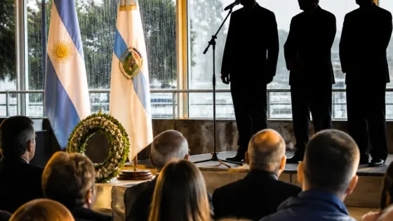 Concepción del Uruguay celebró a San Martín en acto bajo techo por la lluvia