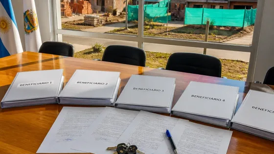 General Pico: cinco nuevas familias acceden al crédito provincial "Llegar a Casa" y empiezan a construir