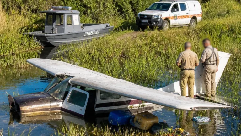 Apareció una avioneta abandonada en bañados de Santiago del Estero y la Justicia federal investiga