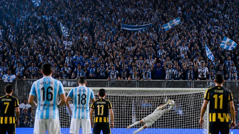 Atlético Tucumán avanzó a semifinales de la Copa Argentina tras vencer a Independiente Rivadavia en penales