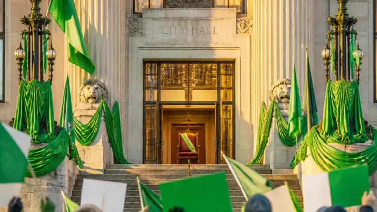 Cuatro íconos de la Ciudad se iluminarán de verde por el Día Mundial de la Acondroplasia