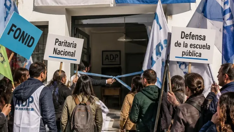 En Paso de los Libres, la Multisectorial reclamó por la educación rural y la aparición de Nancy Godoy