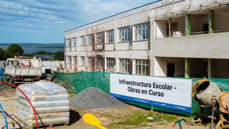 Entre Ríos invirtió casi $60.000 millones y registró 600 intervenciones en escuelas en 32 meses