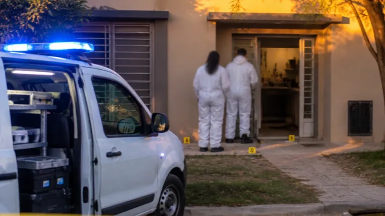 Hallan muerta a una mujer de 80 años en una vivienda de Remedios de Escalada: la causa fue caratulada como muerte dudosa