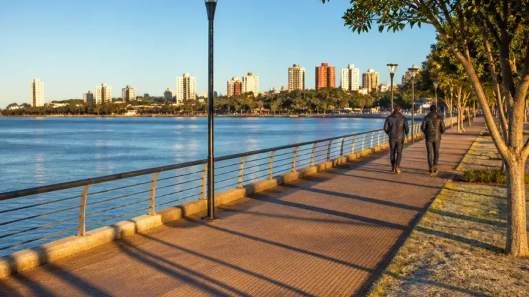 Masa de aire seco mantiene mañanas frías y tardes templadas en Misiones, sin probabilidad de lluvia