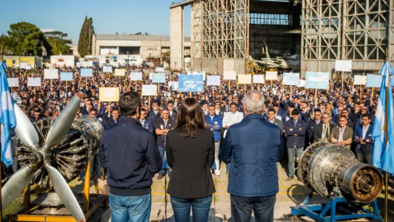 Morón: Ghi y Kicillof encabezaron acto por el Día de la Industria en el PITAM