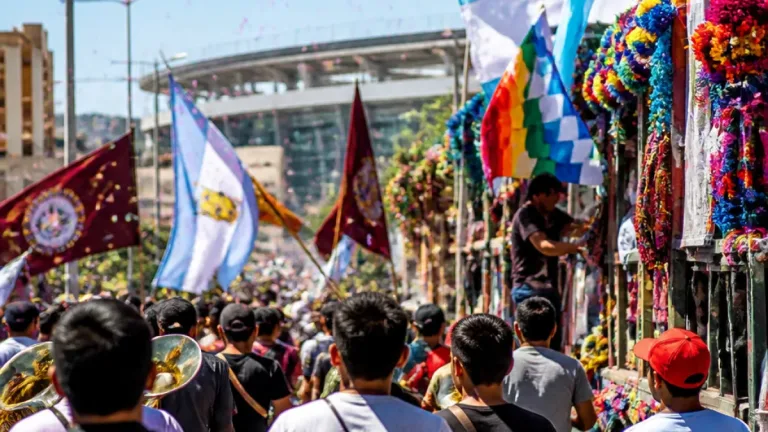 Representantes provinciales disfrutaron el desfile de carrozas en la previa de la Elección Nacional