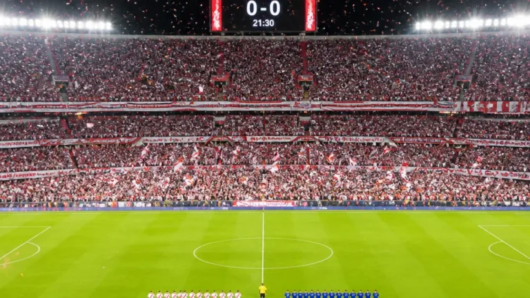 River recibe a Independiente Santa Fe en el Monumental: ida 0-0 y la serie se define esta noche