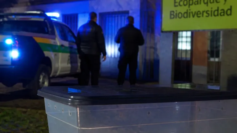 Secuestran un lagarto colorado en pleno centro de Rivadavia y el propietario quedó imputado