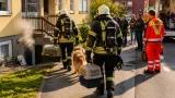 Feuerwehreinsatz in Leoben: Frau verletzt, Haustiere gerettet – Brandursache offenbar E‑Bike im Keller