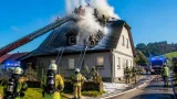 Kaminbrand greift auf Dachstuhl über: Einsatz am Steinerberg in Völkermarkt