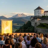 André Heller gastiert bei den "glück.tagen" in Kufstein – Kultur als Brücke zur Landschaft