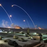 USA schlagen erstmals seit Wochen Ziele im Iran; Teheran antwortet mit Raketen auf US-Stützpunkte in Jordanien
