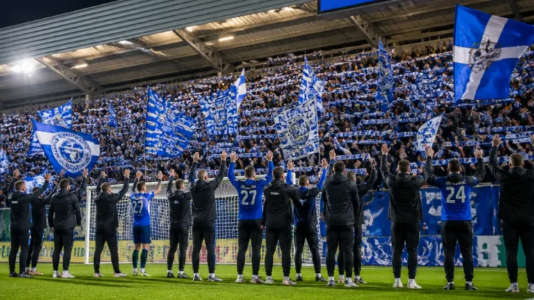 Blau-Weiß Linz holt in St. Pölten Last-Minute-Sieg und führt die 2. Liga an