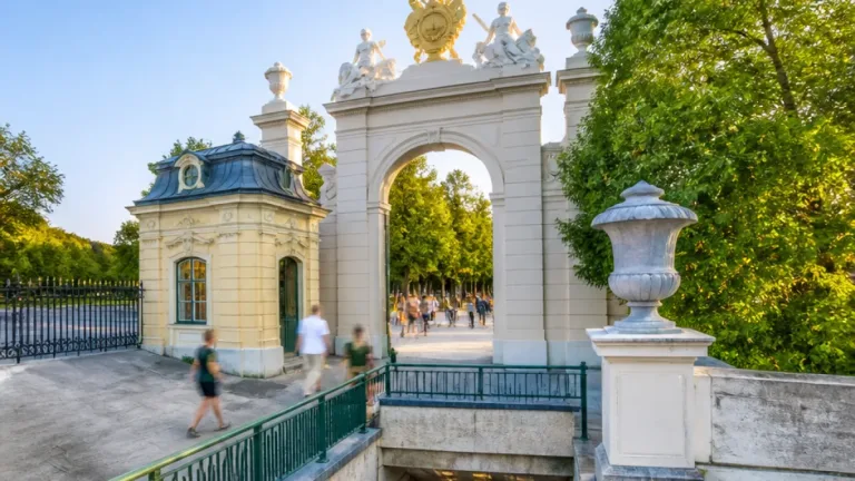 Engelstor in Schönbrunn wieder offen – neuer direkter Zugang an U4-Station Hietzing