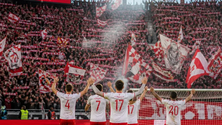 FC Salzburg zieht mit 3:0 gegen Mjällby souverän in die Europa-League-Ligaphase ein
