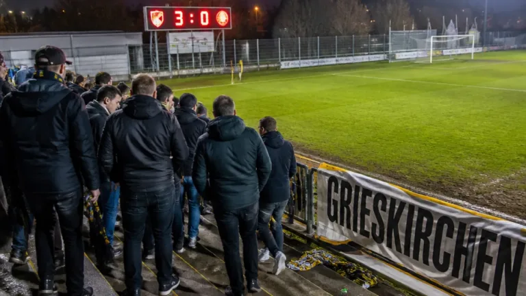 Grieskirchen verliert in Eferding: 0:3-Niederlage in Runde 4 der Landesliga West