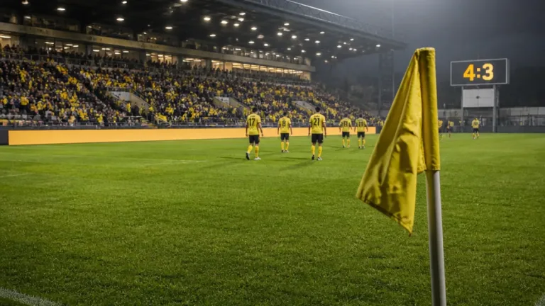 Heimkrimi in Horn: SV Horn verliert trotz 0:4‑Aufholjagd knapp gegen Traiskirchen
