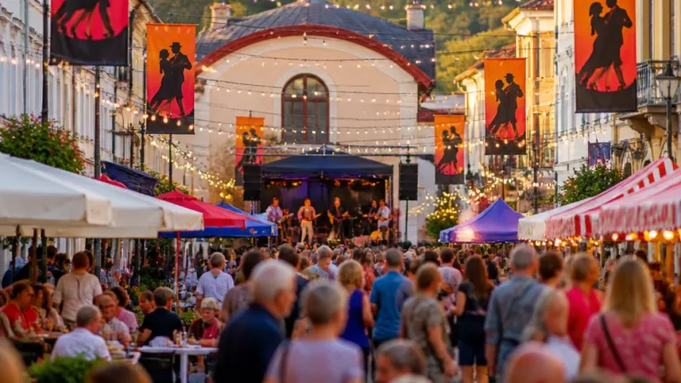 Neunkirchen: Krimi-Festival „Kriminal‑Tango“ zieht 2.700 Besucher an und belebt Innenstadt