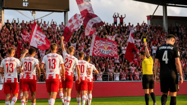 Salzburg entscheidet Bundesliga-Duell gegen Sturm Graz in Schlussviertelstunde klar mit 3:0