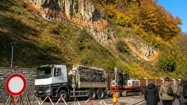Steyr: Zehn Wochen Sprengungen in Unterhimmel zur Sicherung des Hangs