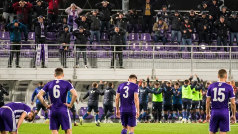 SV Schwechat verliert 2:5 gegen Vienna-Amateure – Siegesserie in Schwechat gerissen