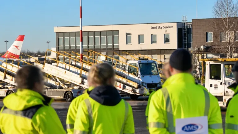 Unsicherheit für Hunderte am Flughafen Wien: Bodenabfertigung wechselt, Beschäftigte bangen