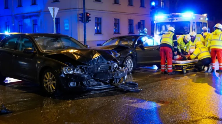 Wiener Neustadt: Vier Verletzte nach Flucht vor Polizeikontrolle