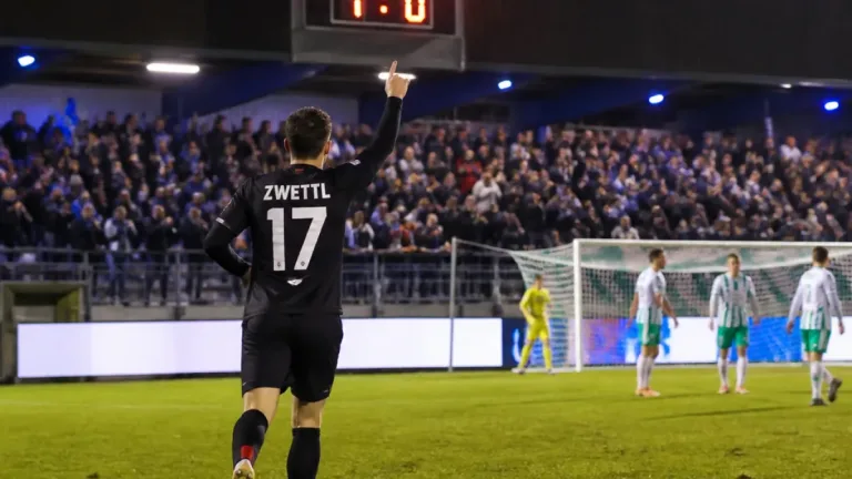 Zwettl setzt Heimmacht fort: SC Zwettl schlägt Amstetten Amateure vor heimischer Kulisse