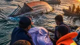 বঙ্গোপসাগরে ট্রলারডুবি: পাথরঘাটার পাঁচ জেলের মধ্যে একজনের মরদেহ উদ্ধার, উদ্ধারঅভিযান চলছে