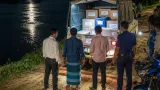 ভূঞাপুরে পিকআপ ভর্তি মেয়াদউত্তীর্ণ সরকারি ওষুধ যমুনার তীরে ফেলার চেষ্টা, চালক আটক