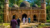 গুরুদাসপুরে ৪০০ বছরের পুরোনো ‘গায়েবি’ শাহী জামে মসজিদ: মুঘল স্থাপত্যের চিহ্ন এখনও টিকেছে