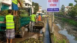 জলনিধি ও ড্রেনজ বজায় রাখার লক্ষ্যে ঝালকাঠিতে শুরু হয়েছে ৯ খাল পরিষ্কার অভিযান