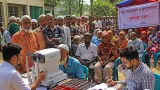 কমলাপুরে বিনামূল্যে চক্ষু চিকিৎসা ও ছানি শনাক্তকরণে চার শতাধিক সেবা পেলেন