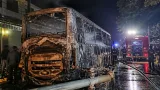 মাসকান্দায় দাঁড়িয়ে থাকা সৌখিন বাসে অগ্নিকাণ্ড; চালক ছাড়া বাস এগিয়ে পড়ে বৈদ্যুতিক খুঁটিতে ধাক্কা