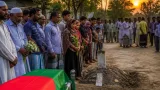 মেহেরপুরে বীর মুক্তিযোদ্ধার রাষ্ট্রীয় দাফনে পুলিশের অনিষ্প্রায় উপস্থিতি: স্থানীয় ক্ষোভ
