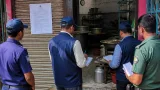 মুন্সিগঞ্জে অস্বাস্থ্যকর পরিবেশে মিষ্টি তৈরির অভিযোগে টংগিবাড়ির ব্যবসায়ীর জরিমানা
