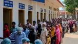 পলাশবাড়ী উপজেলা স্বাস্থ্য কমপ্লেক্সে ২৫ পদে মাত্র ৫ চিকিৎসক, সেবা সংকটে রোগী-পরিবার