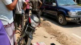 পুলিশ পরিচয় দিয়ে তরুণকে টাকা আদায়ের অভিযোগে লোক আটক, এএসআই থানার বাইরে