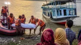 সোনারগাঁয়ে আত্মীয়ের বিয়েতে যাওয়ার পথে ট্রলারডুবে, উদ্ধার মঞ্চে মরদেহ ও নিখোঁজ চারজন