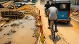 সুনামগঞ্জ শহরের চারলেন সড়ক: কাজ এগোচ্ছেও যাত্রী ও পথচারীদের দুর্ভোগ কমেনি