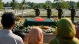 ট্যাংক প্রশিক্ষণে নিহত সেনাসদস্য পিয়াসের সামরিক মর্যাদায় দাফন নোয়াখালীতে সম্পন্ন
