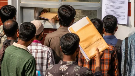 নওগাঁর মান্দায় সার ডিলার নিয়োগে অনিয়মের অভিযোগ, তদন্ত দাবি