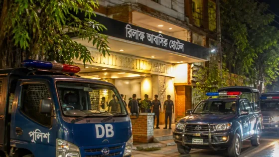 নোয়াখালীর চৌমুহনীর হোটেল তালিকায় অভিযান: ডিবি গ্রেপ্তার করেছে ১২ জন