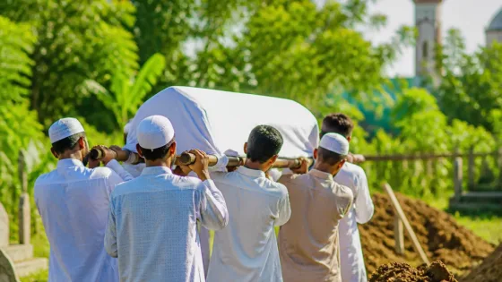সৌদি অগ্নিকাণ্ডে নিহত রবিউলের মরদেহ দেশে গিয়ে জানাজা, নলডাঙ্গায় দাফন সম্পন্ন