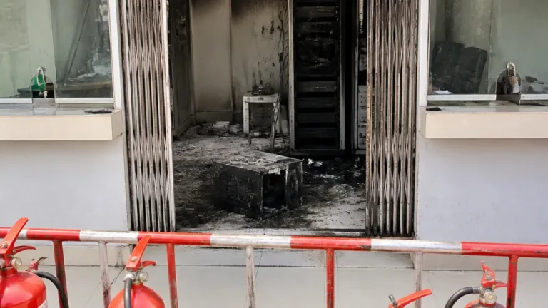 বাগেরহাটে আঞ্চলিক পাসপোর্ট অফিসের সার্ভার কক্ষে আগুন, সেবা সাময়িক বন্ধ