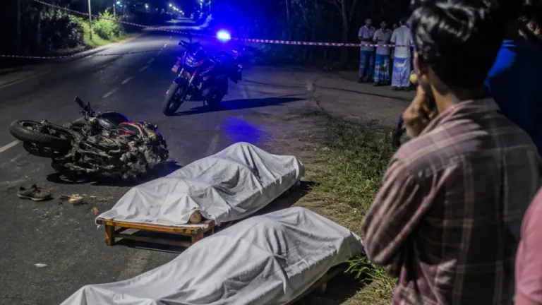 বগুড়ার শাজাহানপুরে বাইপাস সড়কে মোটরসাইকেল দুর্ঘটনায় দুই যুবকের মৃত্যু