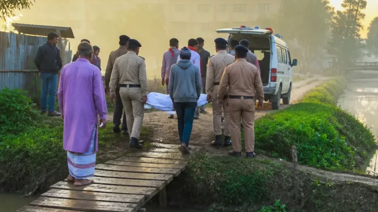 বরগুনায় সাঁকো পার হচ্ছেন বলে পড়ে মৃত্যু—মৃগী রোগে ভুগছিলেন বারেক শিকদার